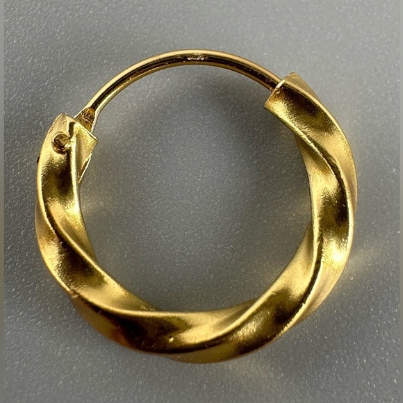 14K Gold Vermeil Twisted Huggie Hoop Earrings 12mm - Picture 6 of 11